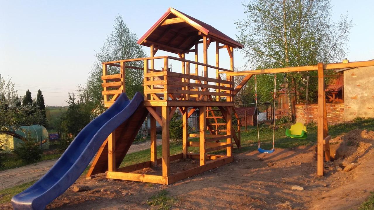 Domek Bialojany Exterior foto